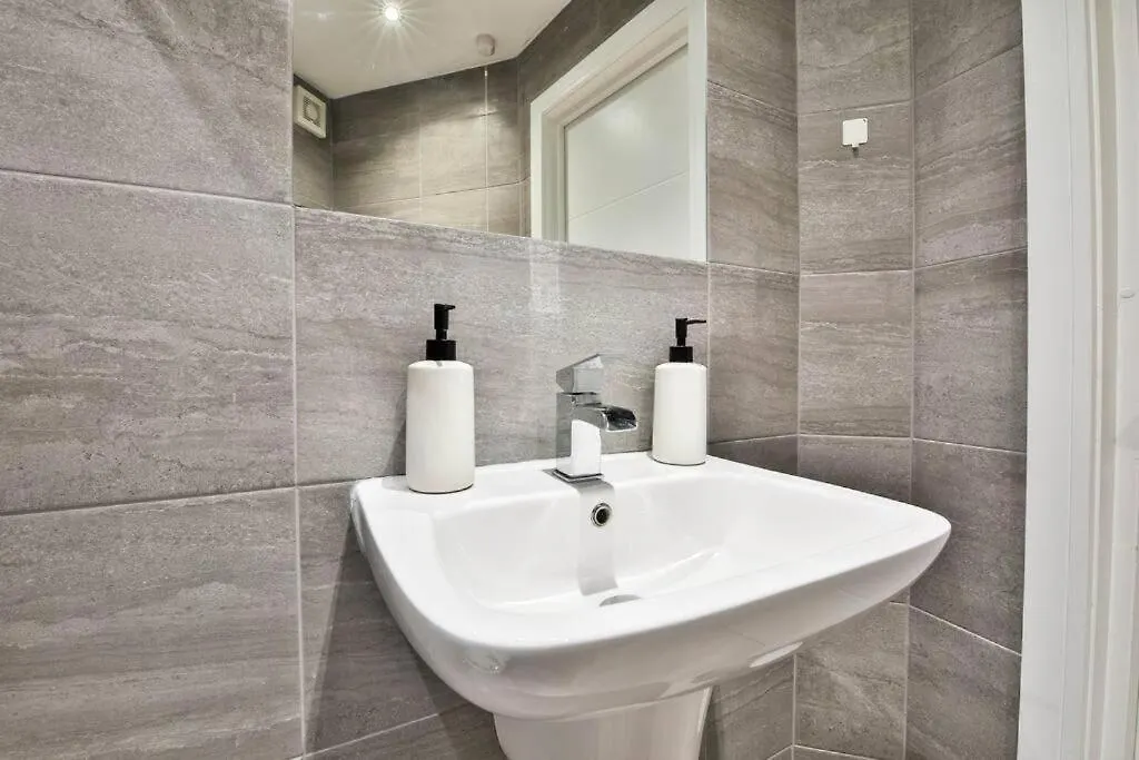 Appartamento Whitchurch Place - Stunning 2 Bed Flat In Cardiff Regno Unito