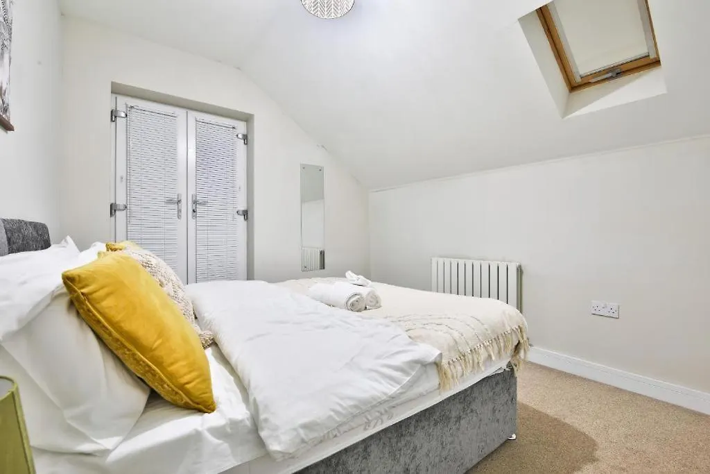 Whitchurch Place - Stunning 2 Bed Flat In Cardiff Appartamento