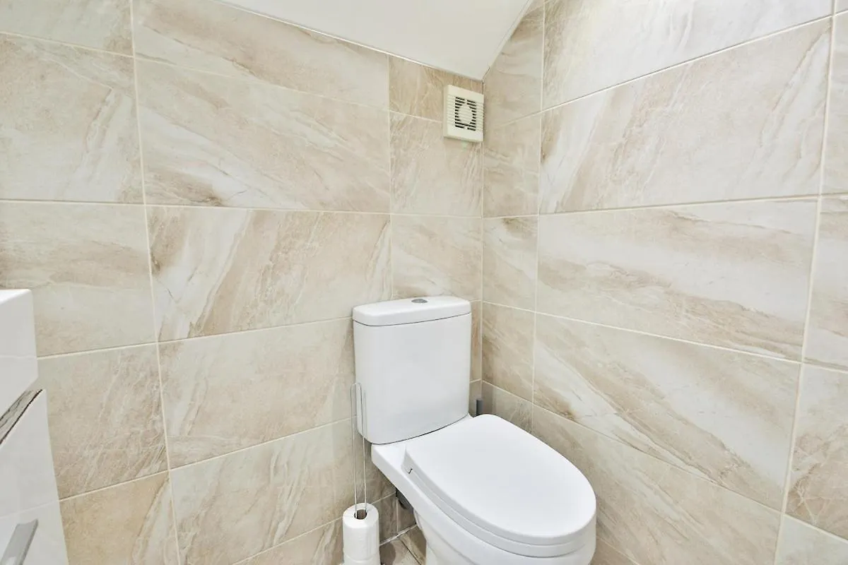 Whitchurch Place | 2-Bed Flat In Cardiff 0*,