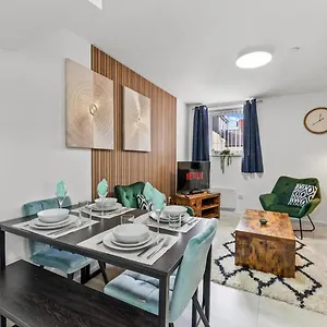 Apartment A Stylish Luxury 2 Bedroom Duplex, Cardiff